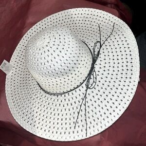 Elegant Wide Brim Sun Hat 
Chic & Stylish Summer Essential